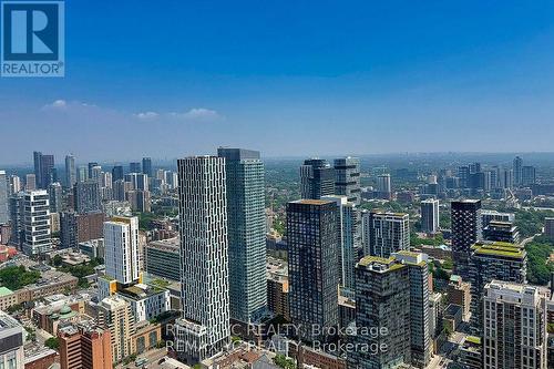 5104 - 197 Yonge Street, Toronto, ON - Outdoor