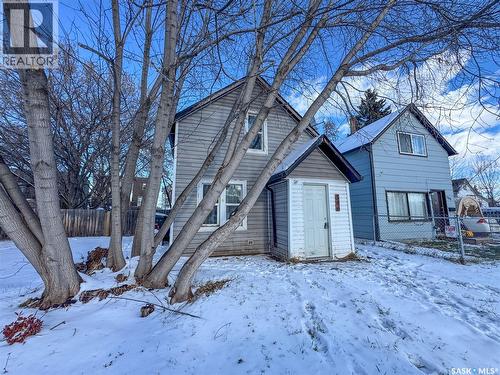 586 5Th Street E, Prince Albert, SK - Outdoor