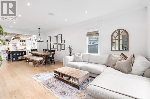 93 Concession Street, Newmarket, ON - Indoor Photo Showing Living Room
