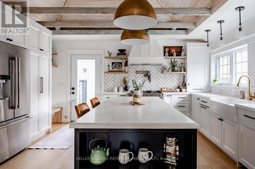 93 Concession Street, Newmarket, ON - Indoor Photo Showing Kitchen With Upgraded Kitchen