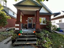 UPPER - 1201 KENNETH AVENUE  Peterborough (Otonabee Ward 1), ON K9J 5P8