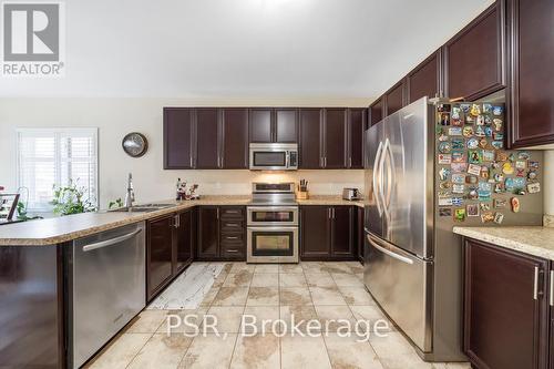 514 Old Mud Street, Hamilton, ON - Indoor Photo Showing Kitchen With Double Sink