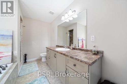 514 Old Mud Street, Hamilton, ON - Indoor Photo Showing Bathroom