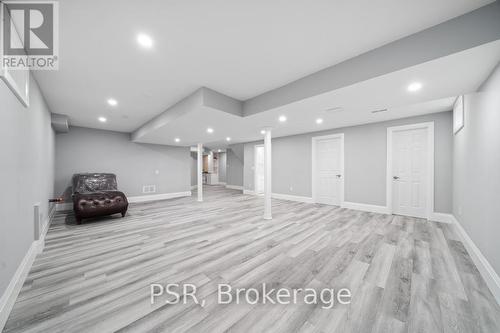 514 Old Mud Street, Hamilton, ON - Indoor Photo Showing Other Room