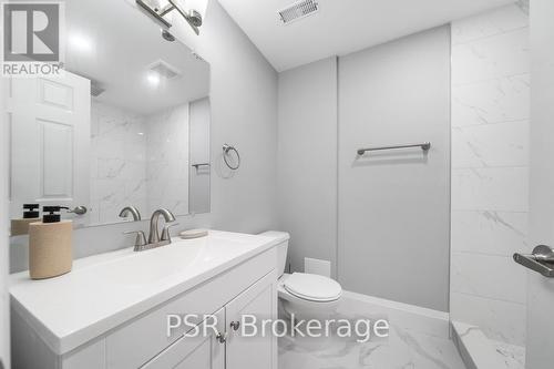 514 Old Mud Street, Hamilton, ON - Indoor Photo Showing Bathroom