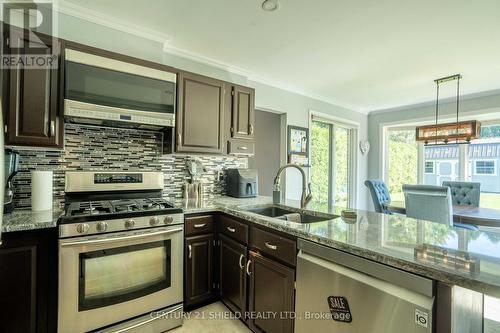 1123 Stokes Drive, Cornwall, ON - Indoor Photo Showing Kitchen With Double Sink With Upgraded Kitchen