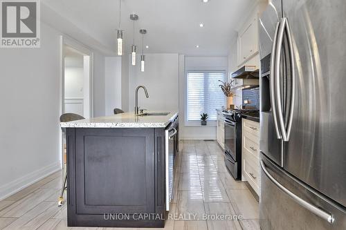168 Kingsbridge Garden Circle, Mississauga, ON - Indoor Photo Showing Kitchen With Upgraded Kitchen