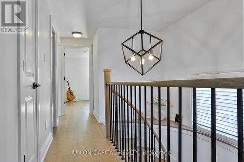 168 Kingsbridge Garden Circle, Mississauga, ON - Indoor Photo Showing Other Room