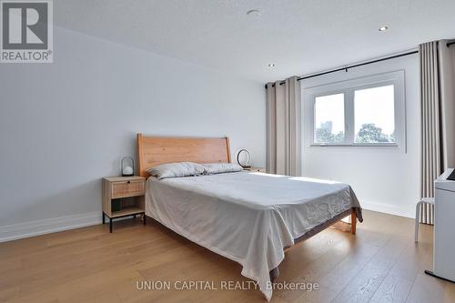 168 Kingsbridge Garden Circle, Mississauga, ON - Indoor Photo Showing Bedroom