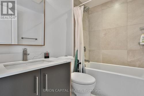 168 Kingsbridge Garden Circle, Mississauga, ON - Indoor Photo Showing Bathroom