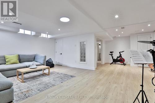 168 Kingsbridge Garden Circle, Mississauga, ON - Indoor