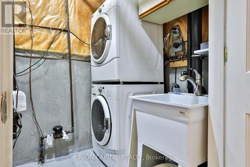 168 Kingsbridge Garden Circle, Mississauga, ON - Indoor Photo Showing Laundry Room