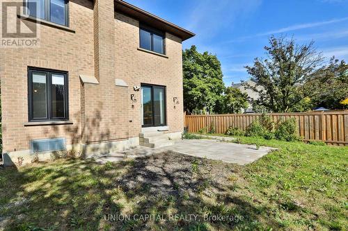 168 Kingsbridge Garden Circle, Mississauga, ON - Outdoor