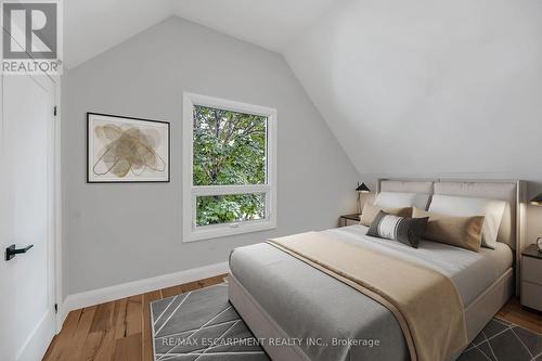 193 Glendale Avenue N, Hamilton, ON - Indoor Photo Showing Bedroom