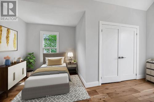 193 Glendale Avenue N, Hamilton, ON - Indoor Photo Showing Bedroom