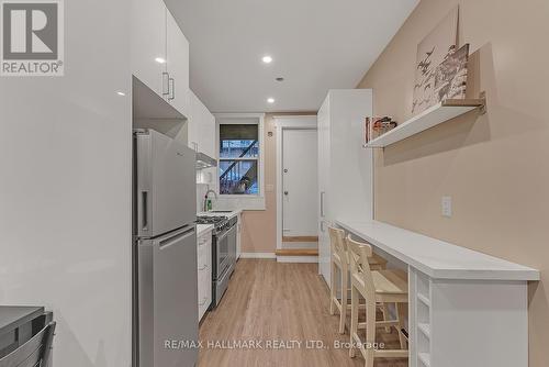 1 - 216 Seaton Street, Toronto, ON - Indoor Photo Showing Kitchen