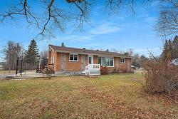 11 Rue L'Écuyer  Mansfield-Et-Pontefract, QC J0X 1R0