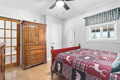 Primary bedroom - 58 Av. Victoria, Shawville, QC - Indoor Photo Showing Bedroom