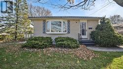 3 ROSEWELL STREET  Hamilton, ON L8W 1V5