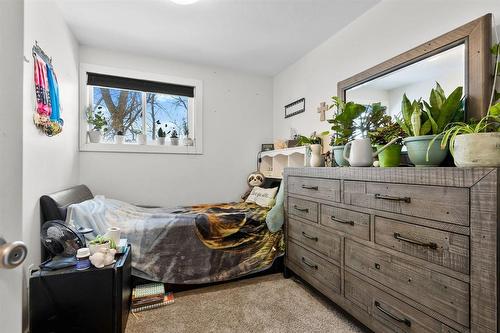 36012 28N Road, Steinbach, MB - Indoor Photo Showing Bedroom