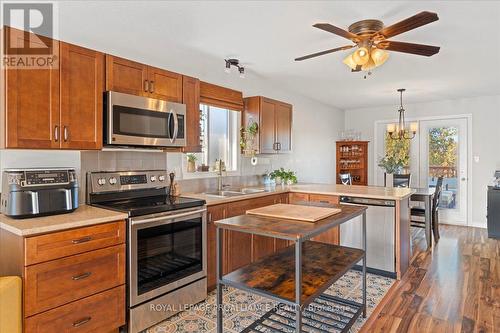 189 Nicholas Street, Quinte West (Murray Ward), ON - Indoor Photo Showing Kitchen With Double Sink