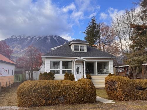 1161 4th Avenue  Fernie, BC V0B 1M0