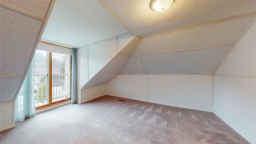 1161 4Th Avenue, Fernie, BC - Indoor Photo Showing Other Room