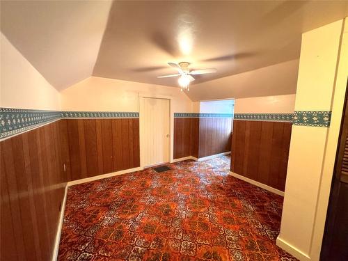 1161 4Th Avenue, Fernie, BC - Indoor Photo Showing Other Room