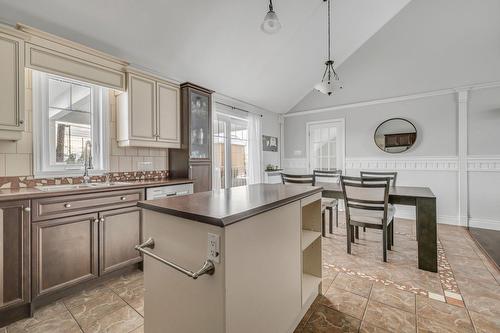 Cuisine - 344  - 346 Rue De La Licorne, Québec (Beauport), QC - Indoor Photo Showing Kitchen With Double Sink