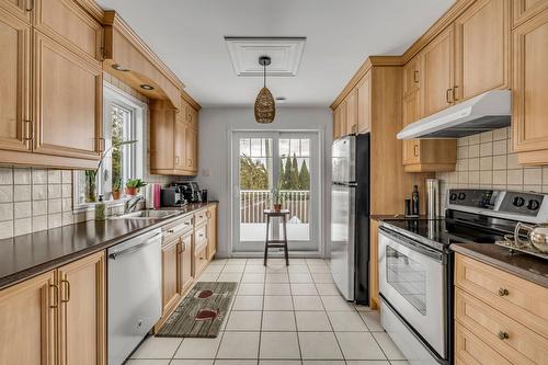 Logement - 344  - 346 Rue De La Licorne, Québec (Beauport), QC - Indoor Photo Showing Kitchen With Double Sink