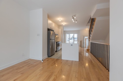 Salon - 1098Z Rue Jacqueline-Sicotte, Montréal (Lasalle), QC - Indoor Photo Showing Other Room