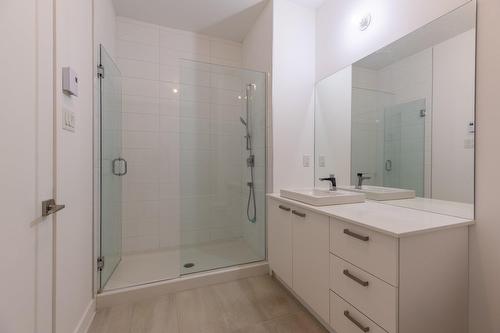 Bathroom - 1098Z Rue Jacqueline-Sicotte, Montréal (Lasalle), QC 