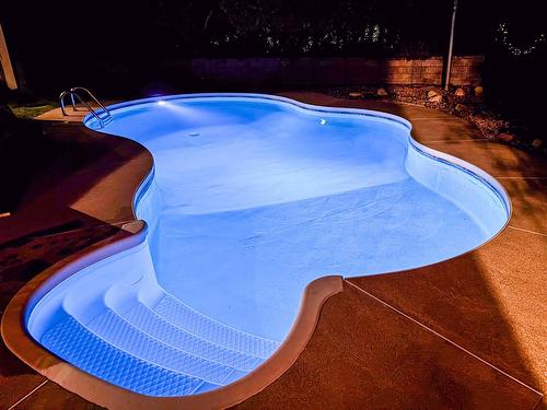 Piscine - 27 Av. Hamford, Lachute, QC - Outdoor With In Ground Pool With Backyard