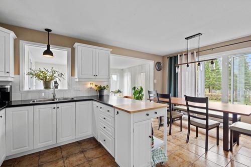 Cuisine - 27 Av. Hamford, Lachute, QC - Indoor