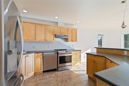 113 Atkins Rd, View Royal, BC 