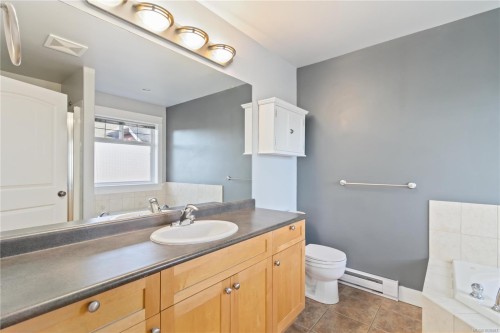 113 Atkins Rd, View Royal, BC 