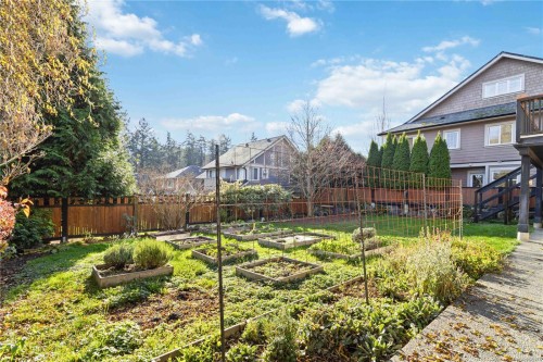 113 Atkins Rd, View Royal, BC 