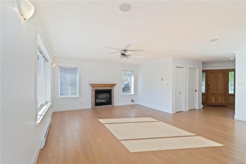 113 Atkins Rd, View Royal, BC 