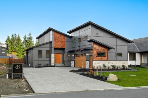 778 Sitka St, Campbell River, BC 