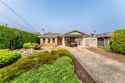 723 Phillips St  Parksville, BC V9P 1A7