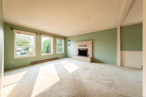 723 Phillips St, Parksville, BC 