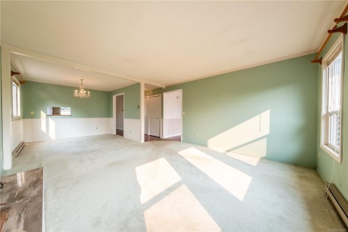 723 Phillips St, Parksville, BC 