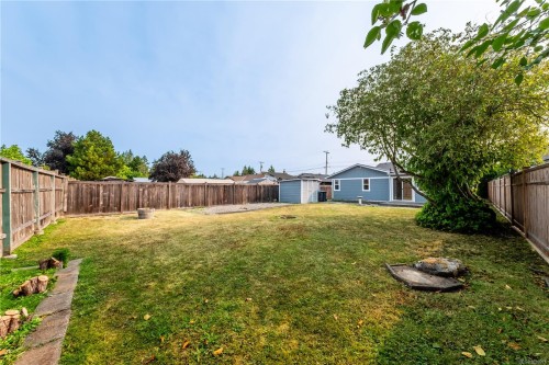 723 Phillips St, Parksville, BC 