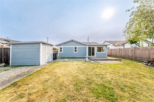 723 Phillips St, Parksville, BC 