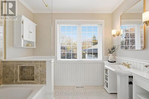 628 Marksbury Road, Pickering (West Shore), ON - Indoor Photo Showing Bathroom