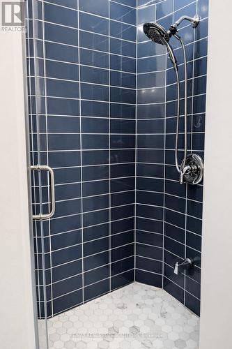 206 Bathurst Street, Toronto, ON - Indoor