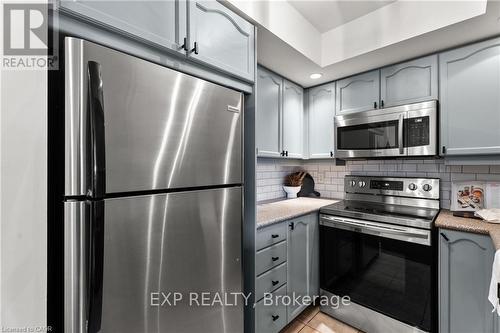1222 - 15 Northtown Way, Toronto, ON - Indoor Photo Showing Kitchen With Stainless Steel Kitchen
