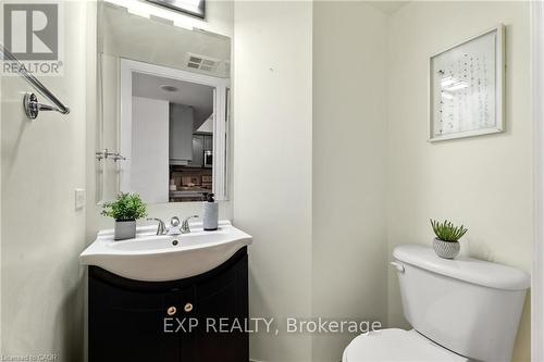 1222 - 15 Northtown Way, Toronto, ON - Indoor Photo Showing Bathroom