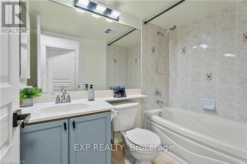 1222 - 15 Northtown Way, Toronto, ON - Indoor Photo Showing Bathroom