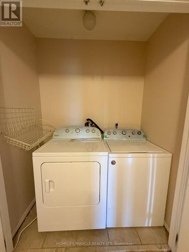 10 Wuthering Heights Road, Toronto, ON - Indoor Photo Showing Laundry Room
